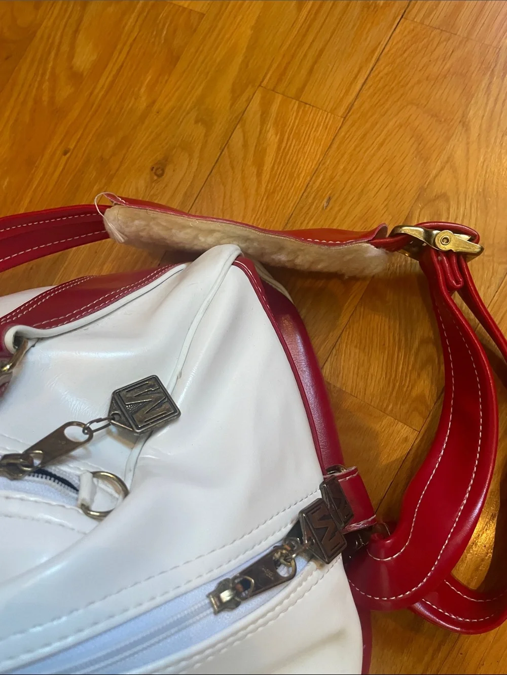 Vintage 1980’s-90’s Oldsmobile Scramble Duffel Golf Bag Great Condition (OL3)
